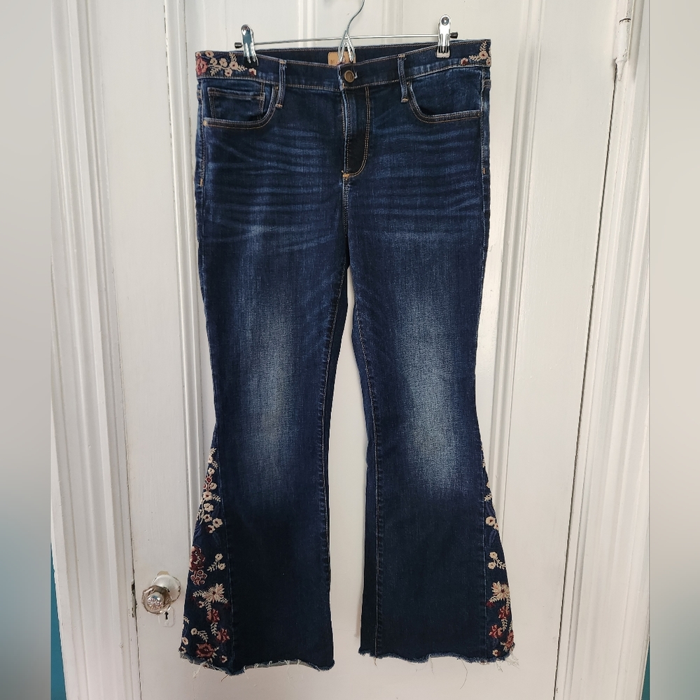 Driftwood Farrah Embroidered Wedge Flare Jeans